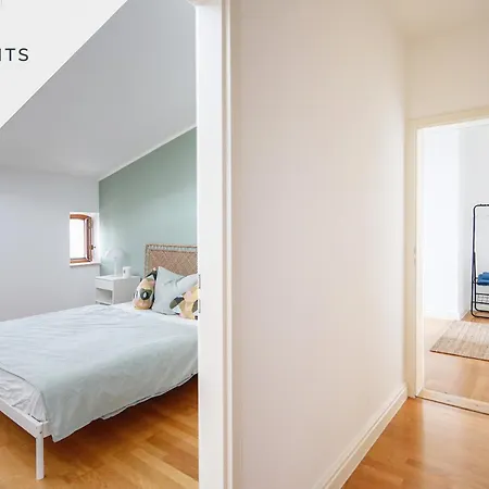 Apartment Stilvolle Altbauwohnung In Zentraler Lage We08